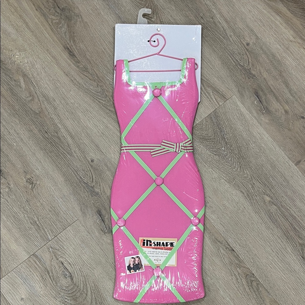 Fit Shape Pink and Green Women's Dress Form